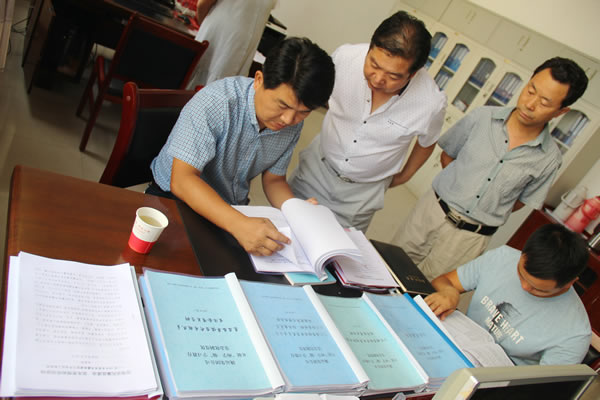 市交通運輸局黨組書記、局長馬潤同志對隴運集團公司全面從嚴治黨及黨風(fēng)廉政建設(shè)進行專題調(diào)研