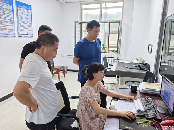 【三抓三促進行時】隴運集團成縣客運公司扎實開展“兩客一?！避囕v動態(tài)監(jiān)控專項整治工作