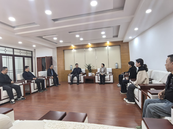隴運(yùn)集團(tuán)潤(rùn)華旅游客運(yùn)公司、晟游天下旅行社與隴南師范學(xué)院歷史文化與旅游學(xué)院達(dá)成見習(xí)合作意向